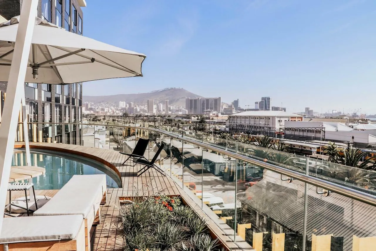 Wex1 - Modern,Wifi,Netflix,Gym,Pool, Secure Parking Apartment Cape Town