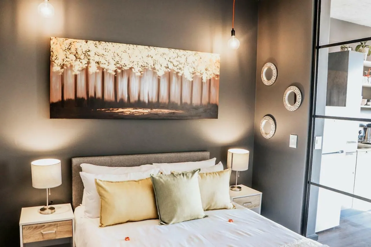 Wex1 - Modern,Wifi,Netflix,Gym,Pool, Secure Parking Apartment Cape Town