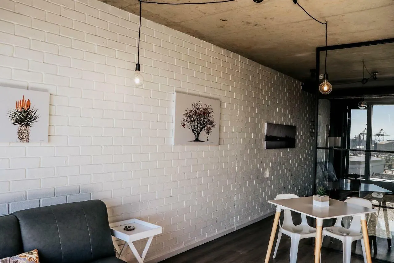 Wex1 - Modern,Wifi,Netflix,Gym,Pool, Secure Parking Apartment Cape Town