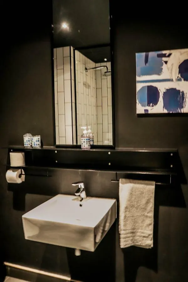 Wex1 - Modern,Wifi,Netflix,Gym,Pool, Secure Parking Apartment Cape Town