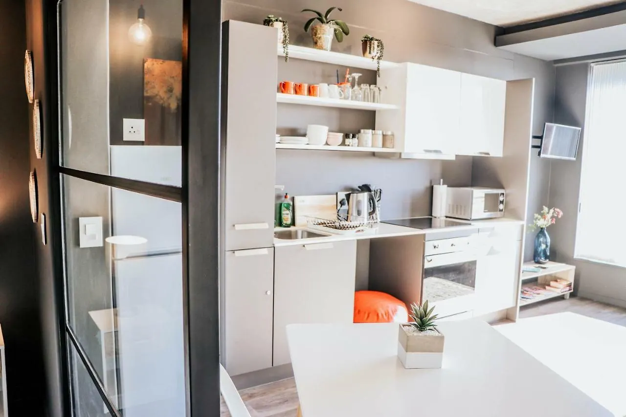 Wex1 - Modern,Wifi,Netflix,Gym,Pool, Secure Parking Apartment Cape Town